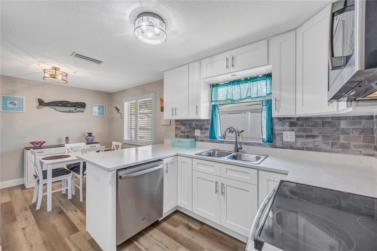 Single Family Residence at 2155 EDYTHE DR, DUNEDIN, photo 13 of 59