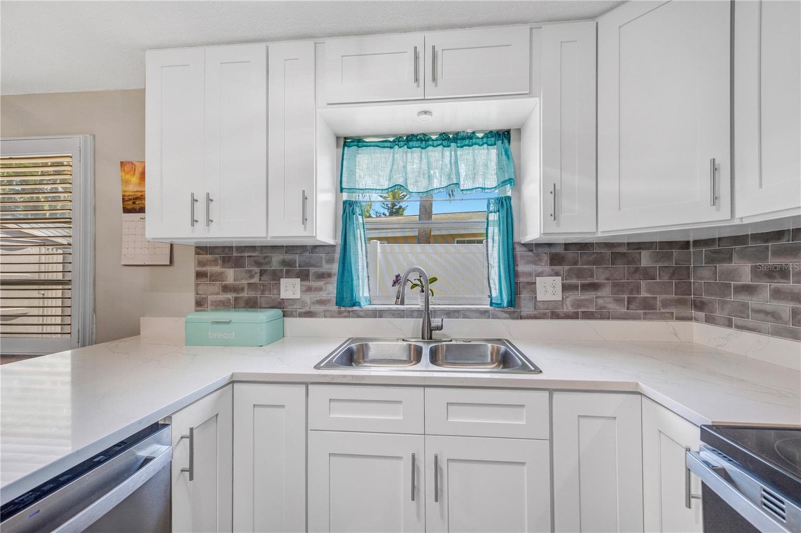 Single Family Residence at 2155 EDYTHE DR, DUNEDIN, photo 14 of 59