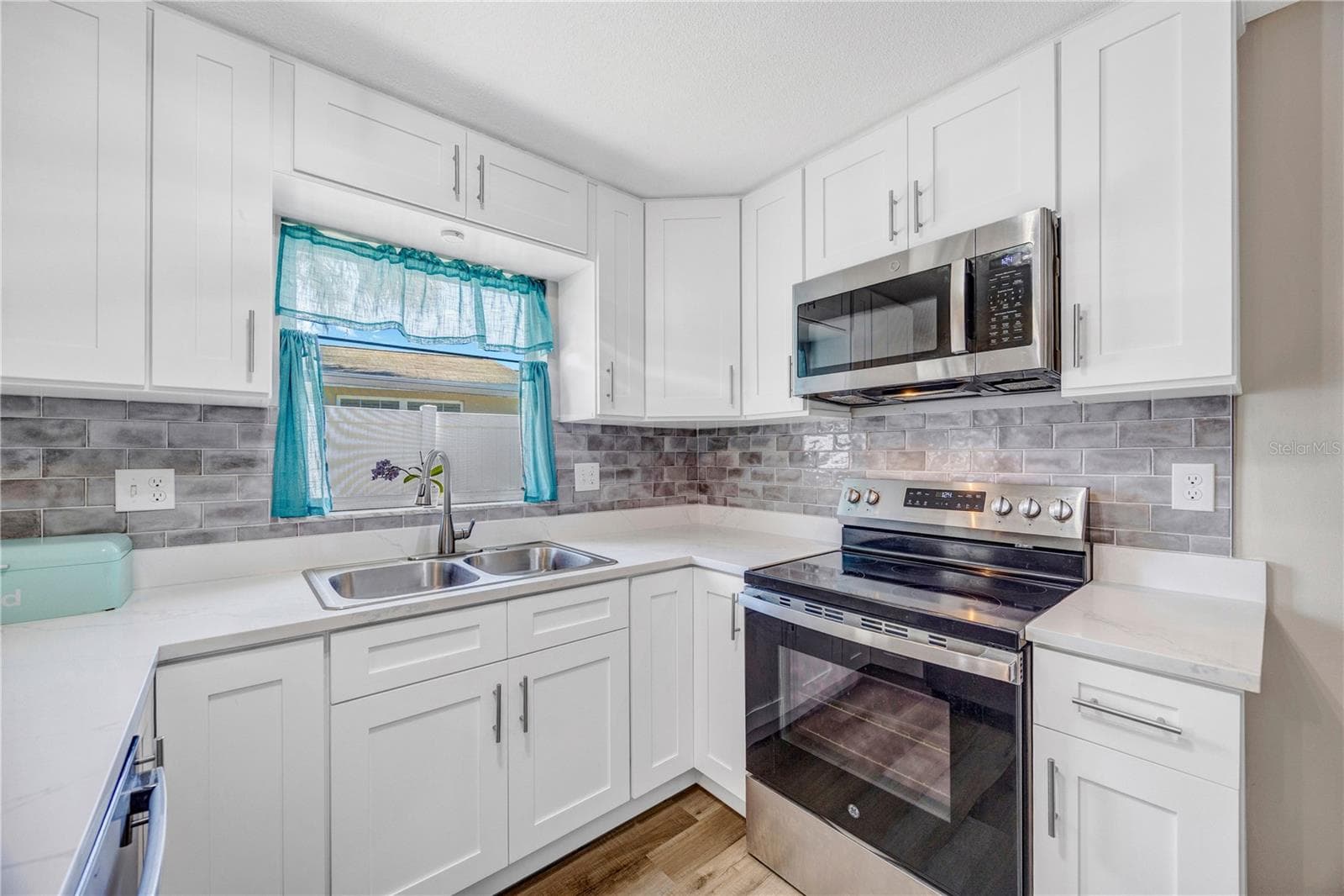 Single Family Residence at 2155 EDYTHE DR, DUNEDIN, photo 15 of 59