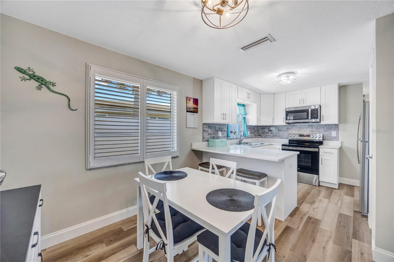 Single Family Residence at 2155 EDYTHE DR, DUNEDIN, photo 16 of 59