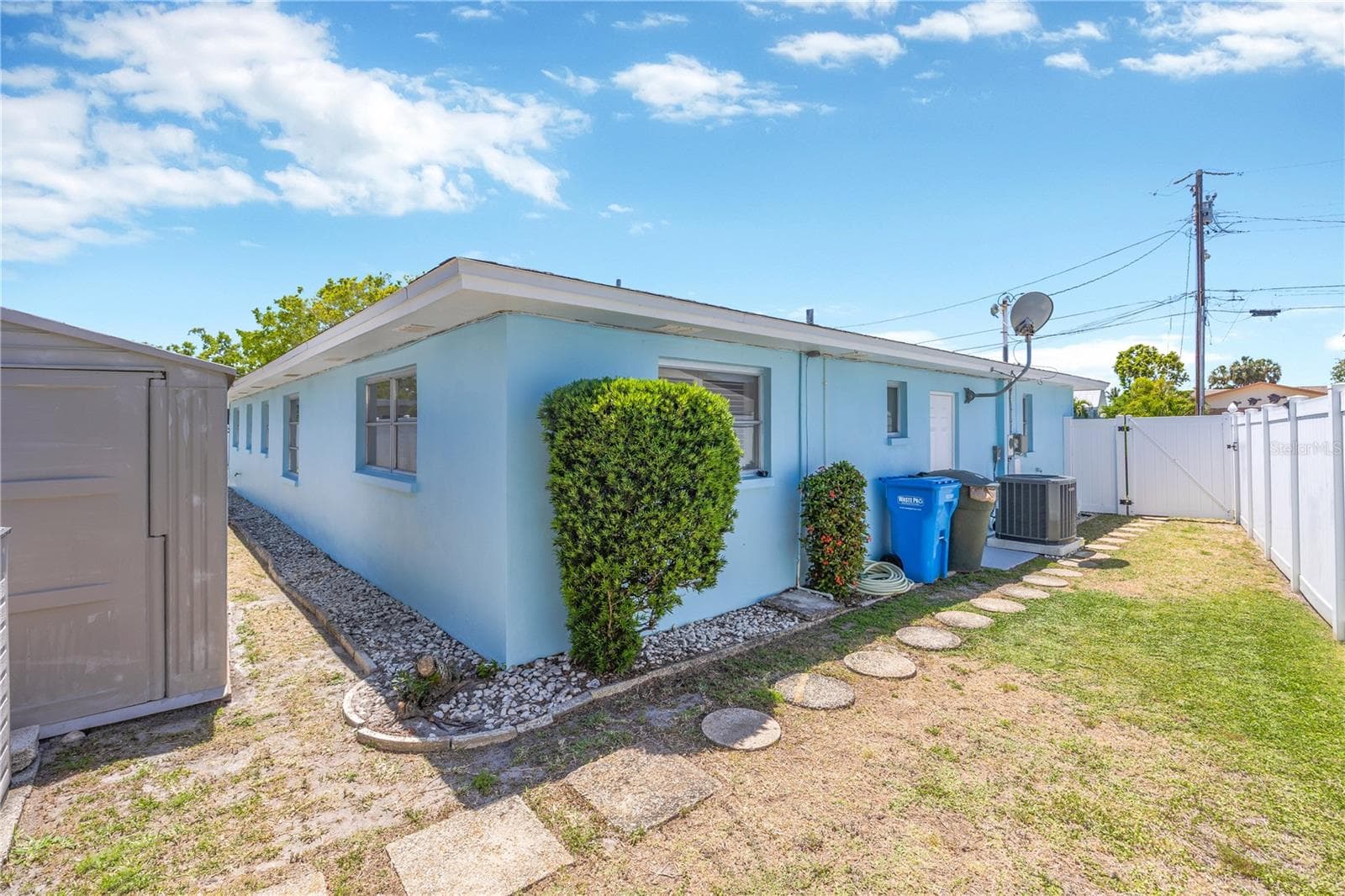 Single Family Residence at 2155 EDYTHE DR, DUNEDIN, photo 46 of 59