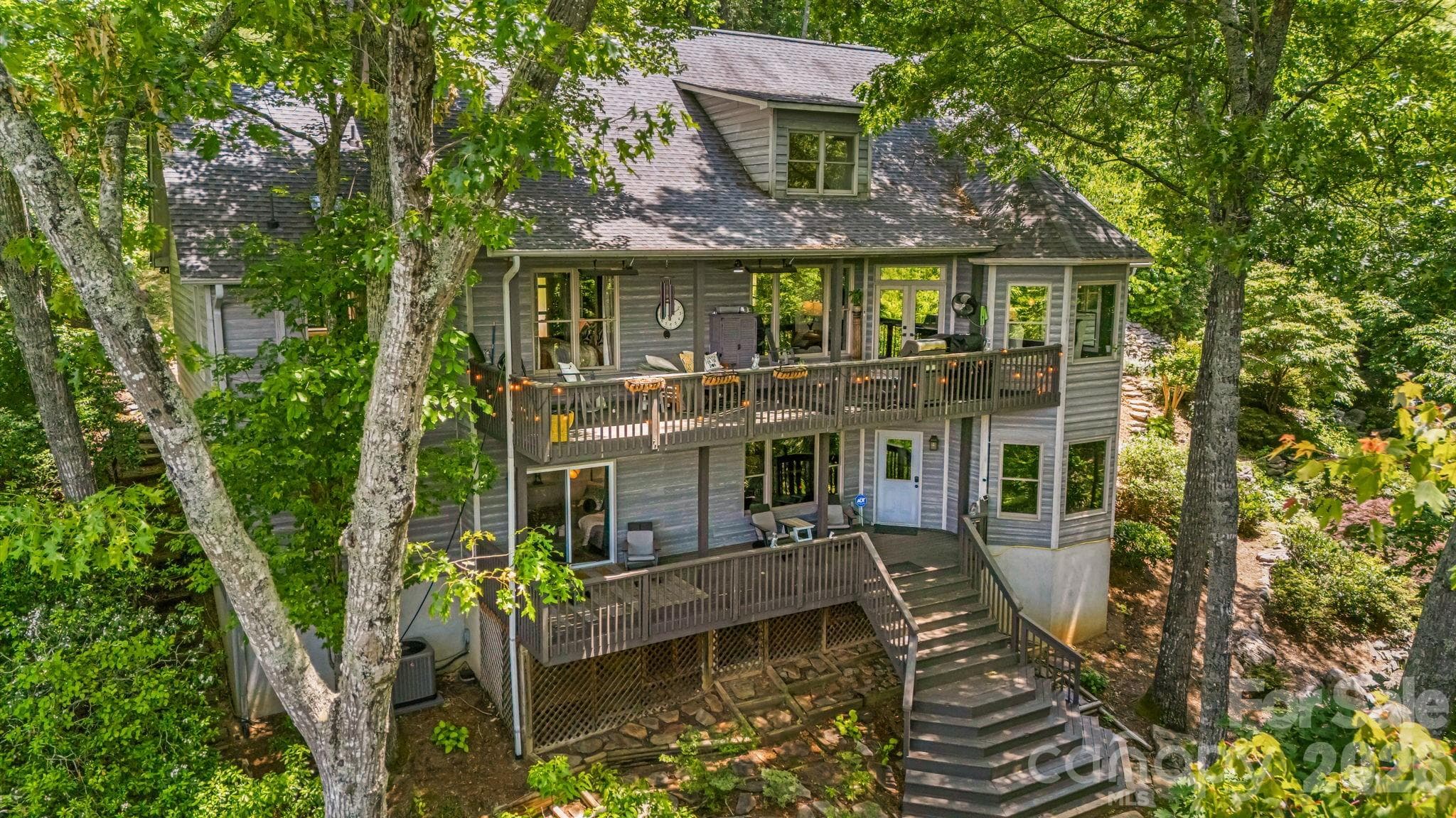 Dual Decks in Summer - Fletcher