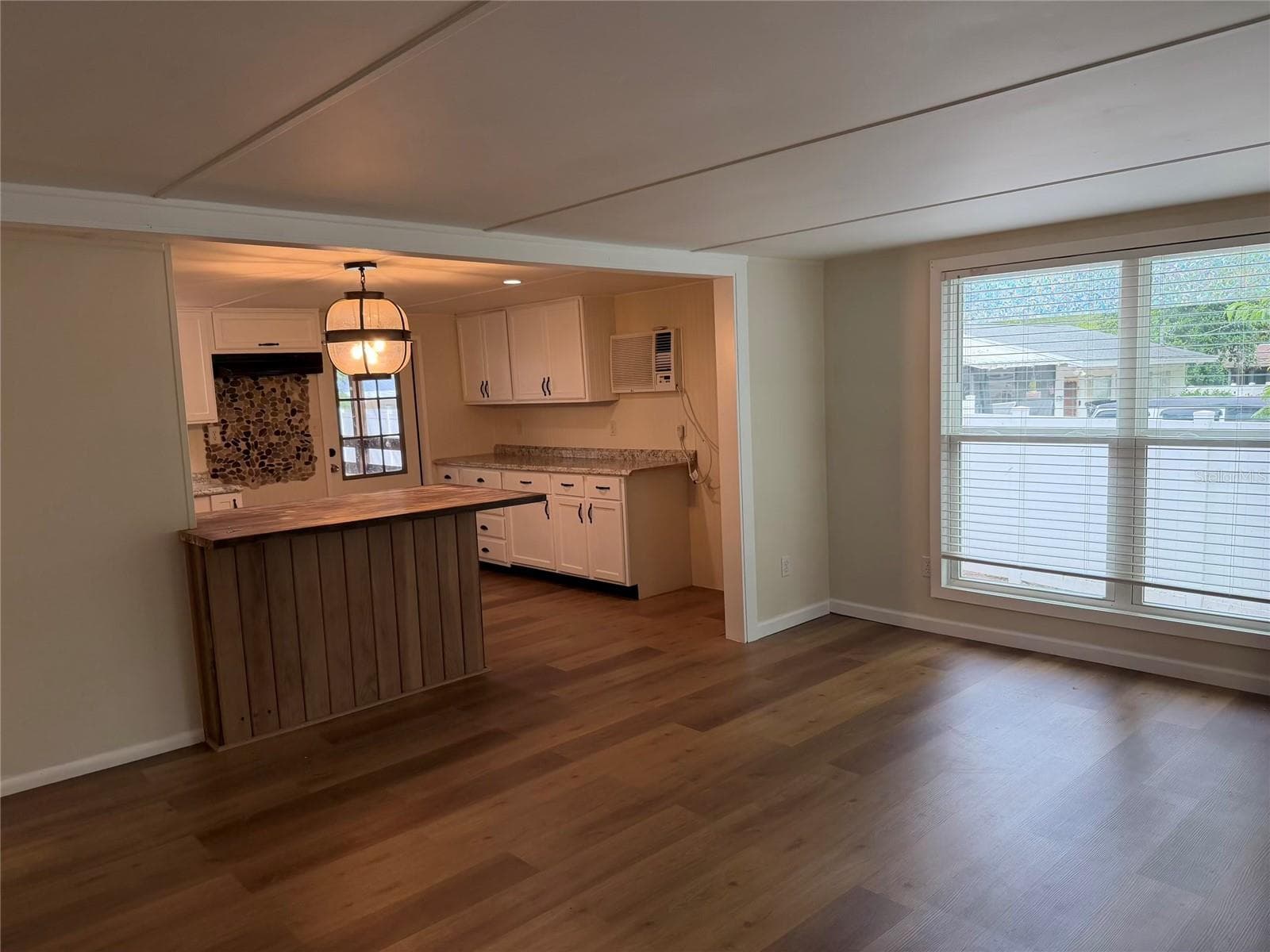 Mobile Home at 8732 CR 647 S, BUSHNELL, photo 10 of 25