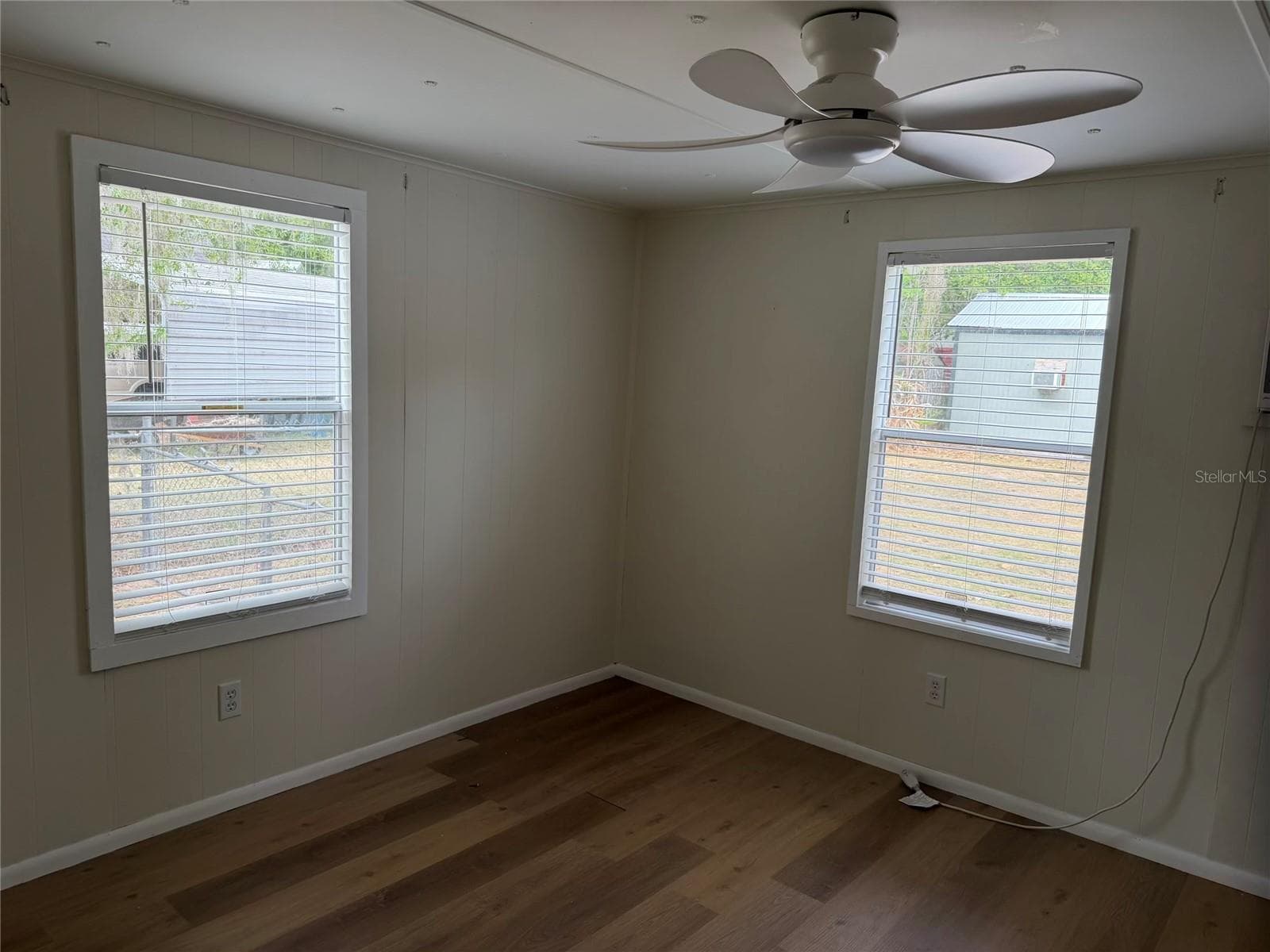 Primary bed view 1 - 8732 CR 647 S, BUSHNELL