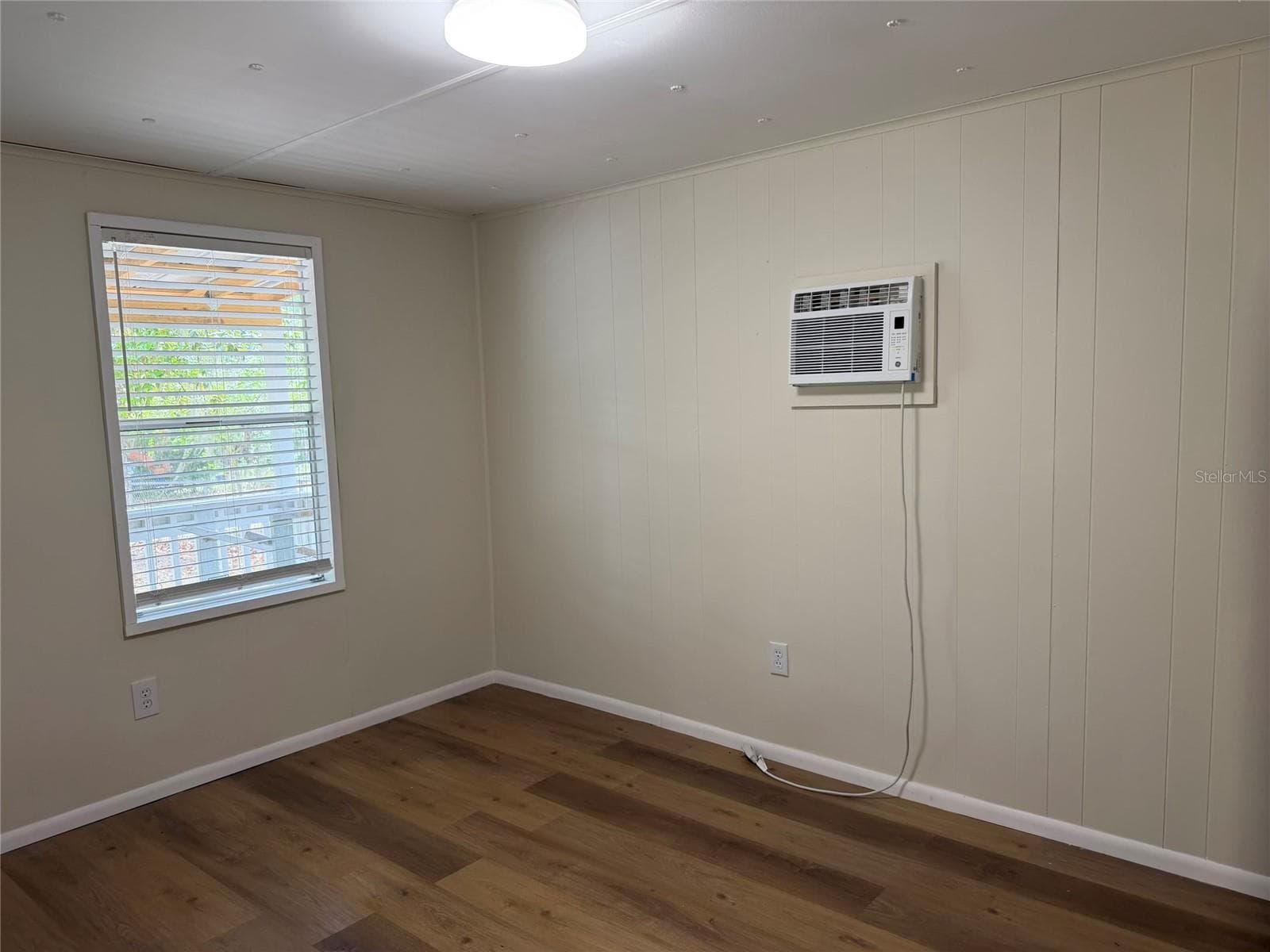 Bedroom 2 - 8732 CR 647 S, BUSHNELL