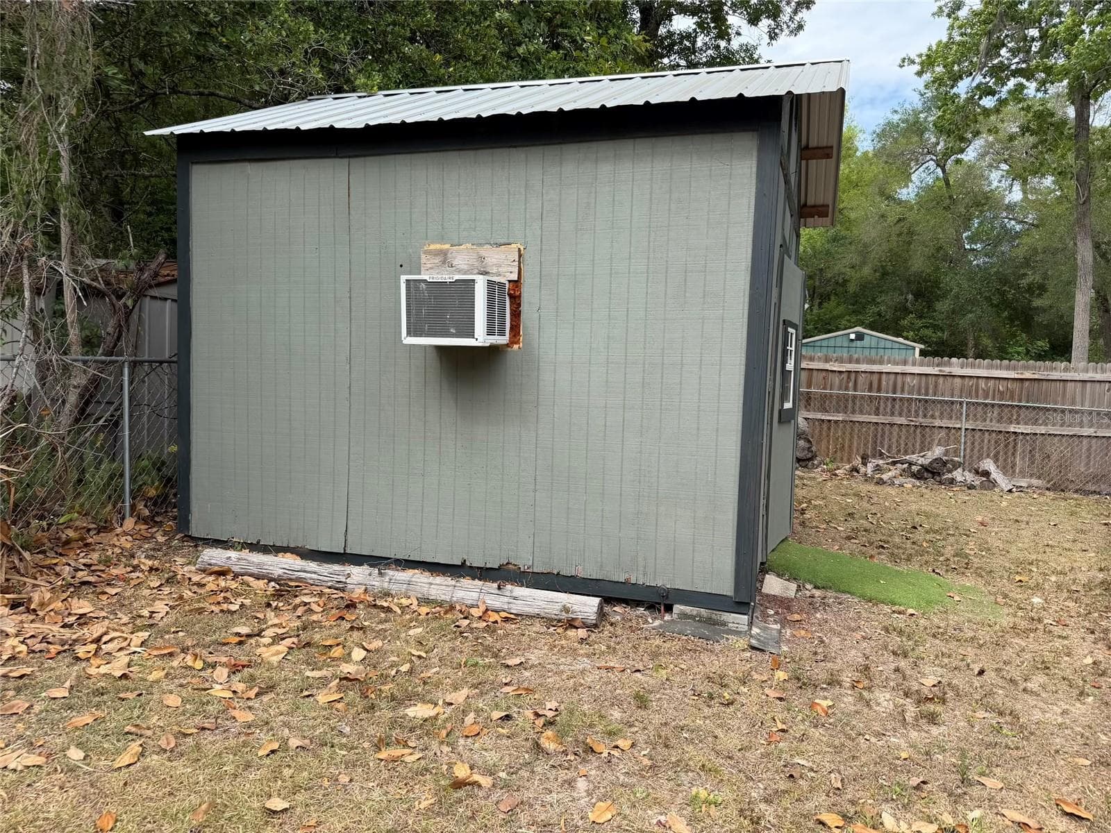 Mobile Home at 8732 CR 647 S, BUSHNELL, photo 23 of 25
