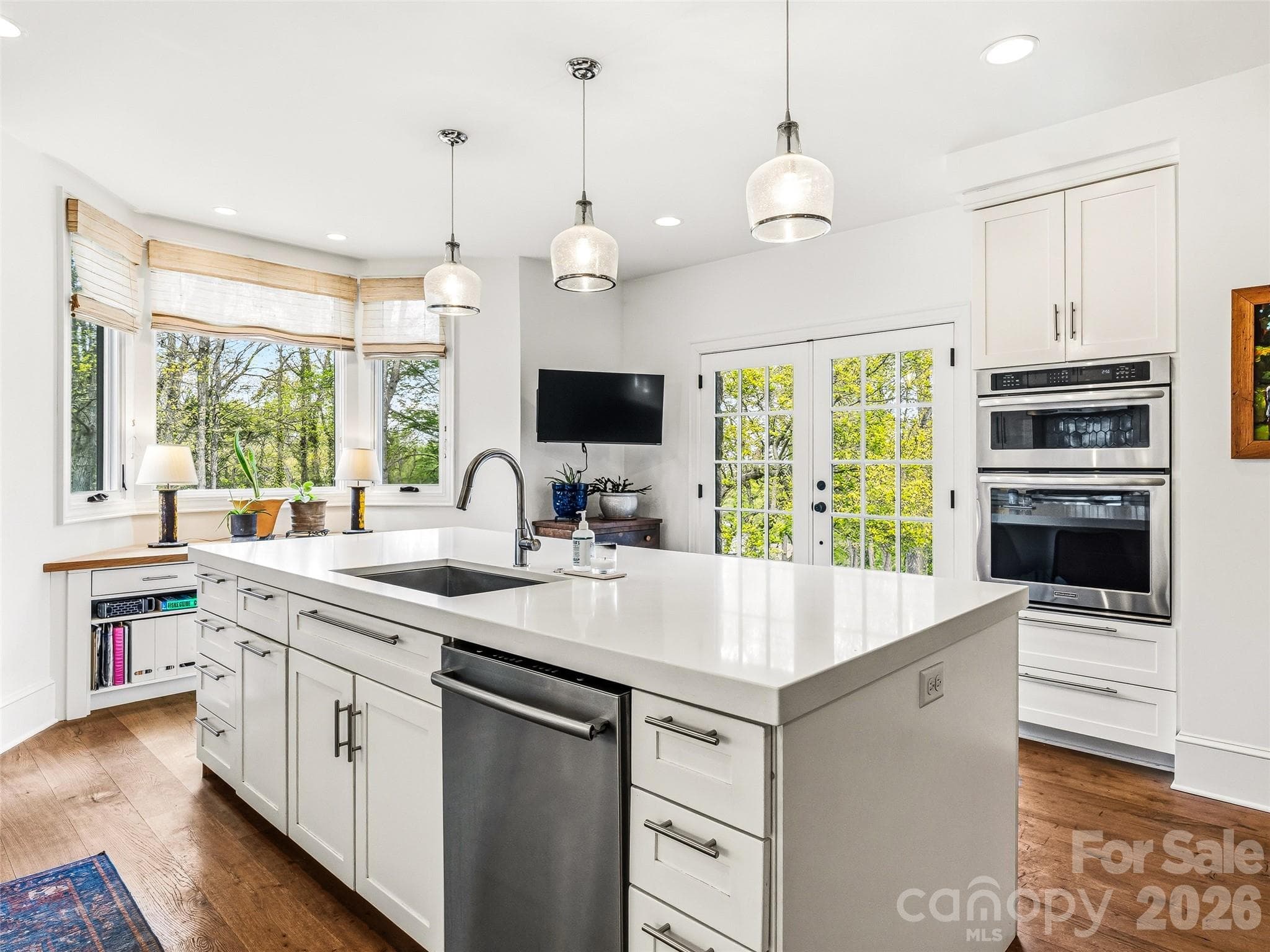 Custom built cabinetry in a true chefs kitchen. - 10 Kalimar Heights, Hendersonville