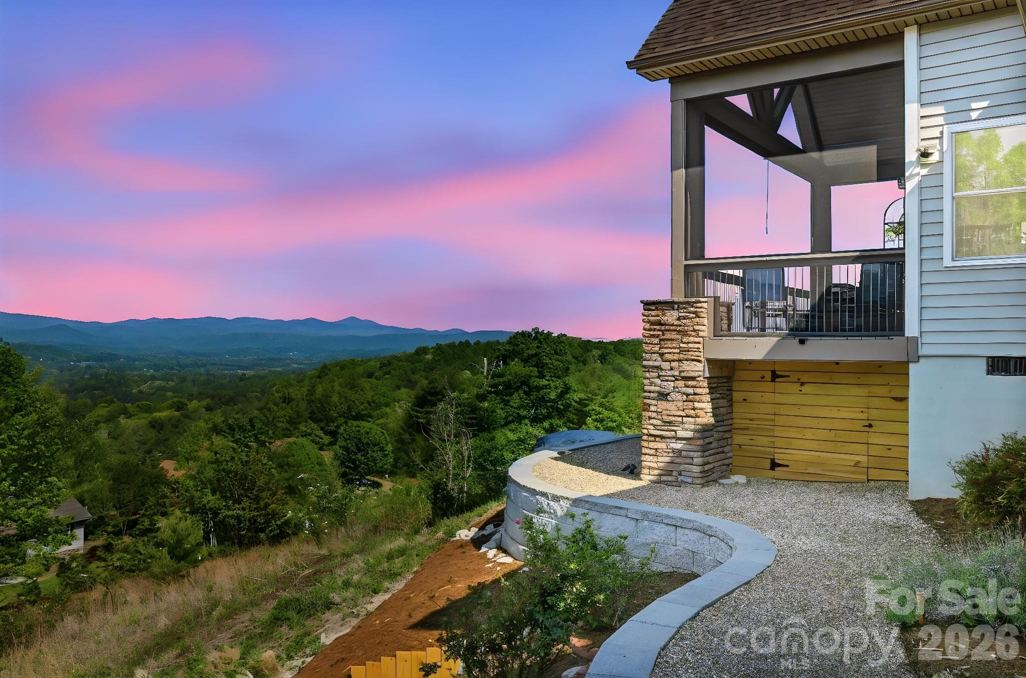 Single Family Residence at Hendersonville, photo 4 of 47
