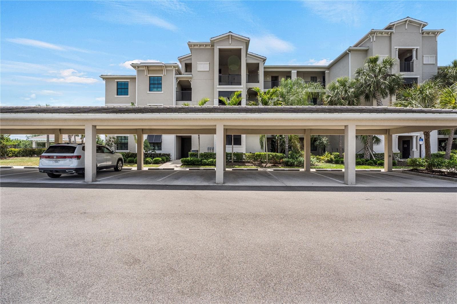 Condominium at 17724 GAWTHROP DR #301, BRADENTON, photo 9 of 50