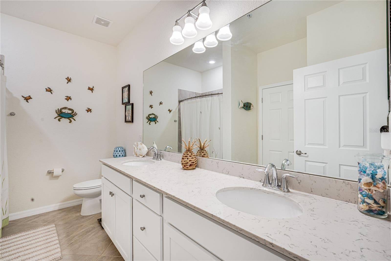 Condominium at 17724 GAWTHROP DR #301, BRADENTON, photo 29 of 50