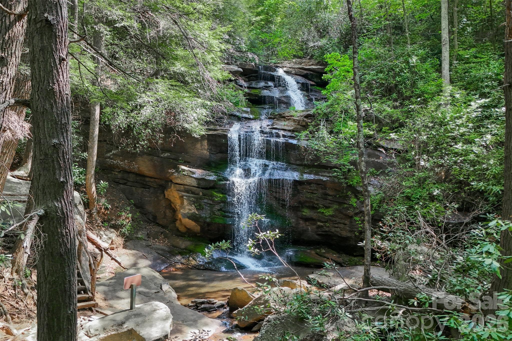 Waterfall Park Falls - 491 Mckenzie Way S, Old Fort