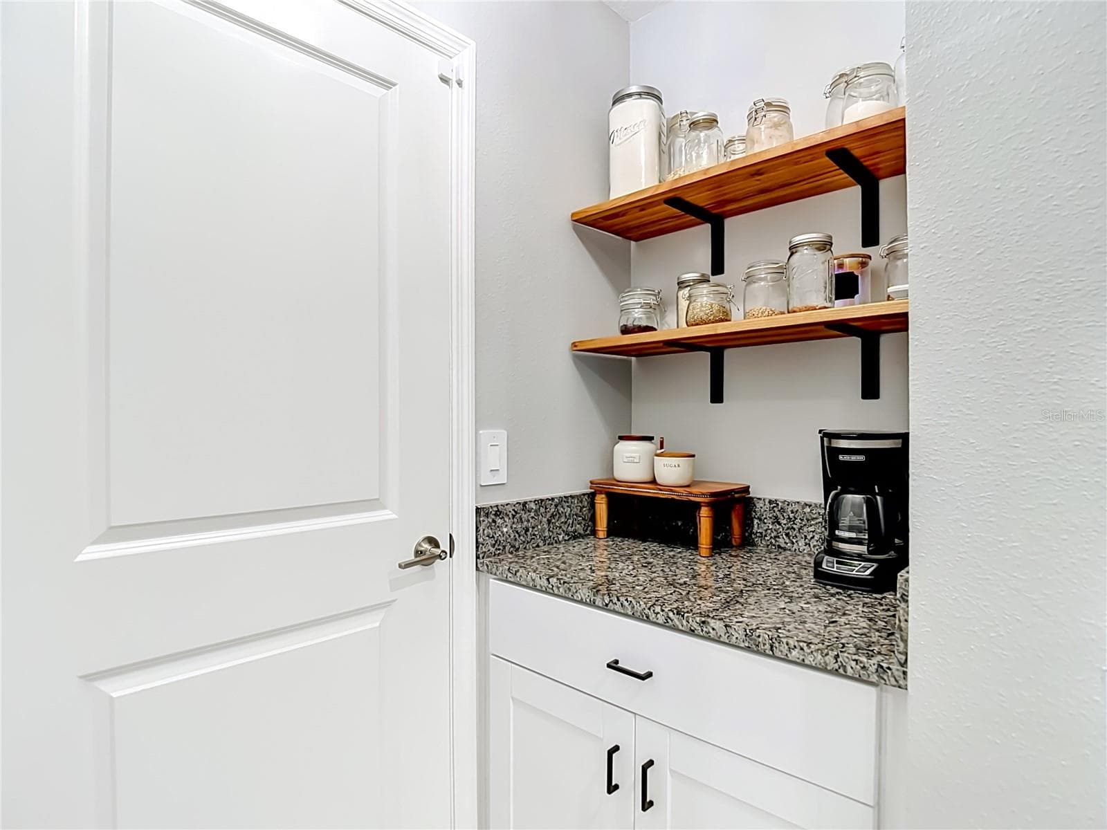 Townhouse at 10801 FORT WHITE CT, TAMPA, photo 17 of 85