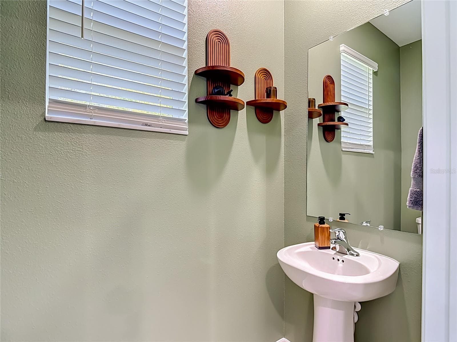 Townhouse at 10801 FORT WHITE CT, TAMPA, photo 32 of 85
