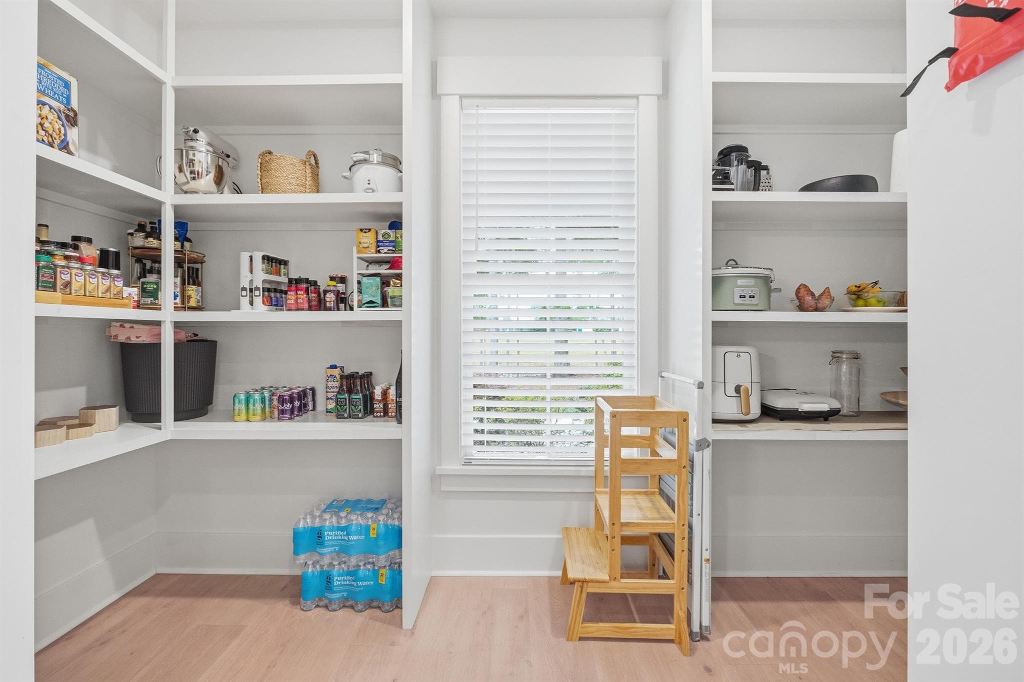 Walk In Pantry - 2855 Long Run Farm Road, Mount Pleasant