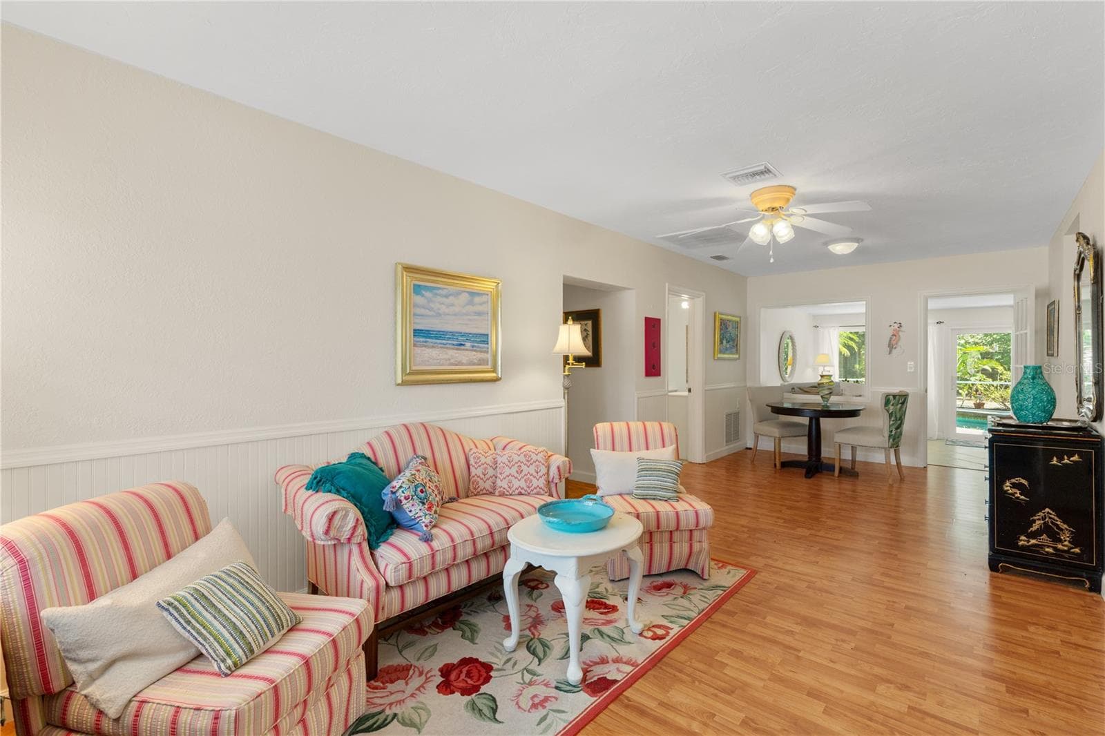 foyer Entry SITTEE - 7860 HOLIDAY DR, SARASOTA