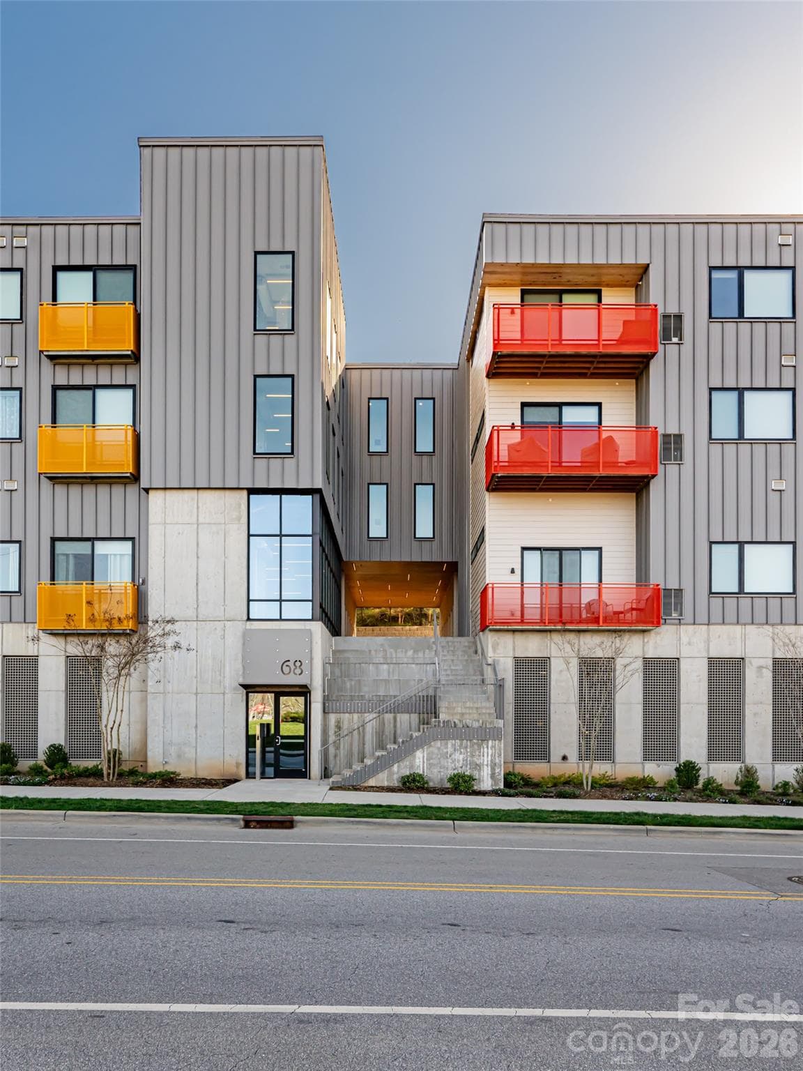 Condominium at 68 Craven Street, Asheville, photo 4 of 38