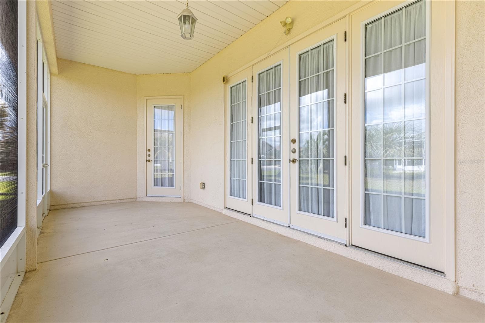 Screened Lanai - 12271 SE 175TH LN, SUMMERFIELD