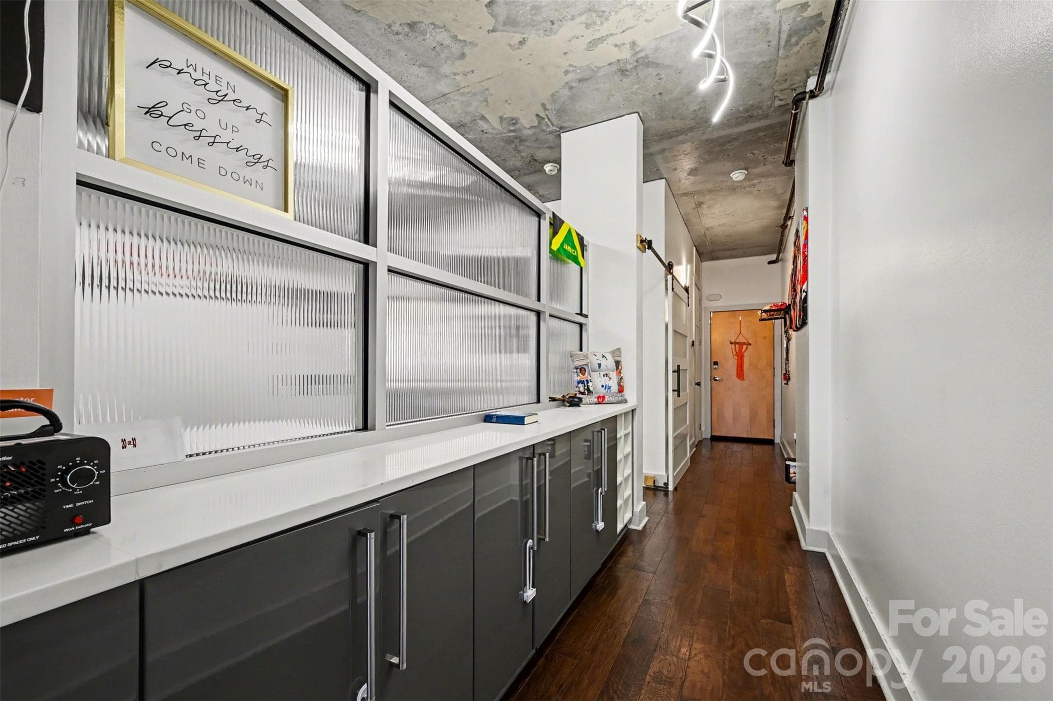 Condominium at Charlotte, photo 4 of 28