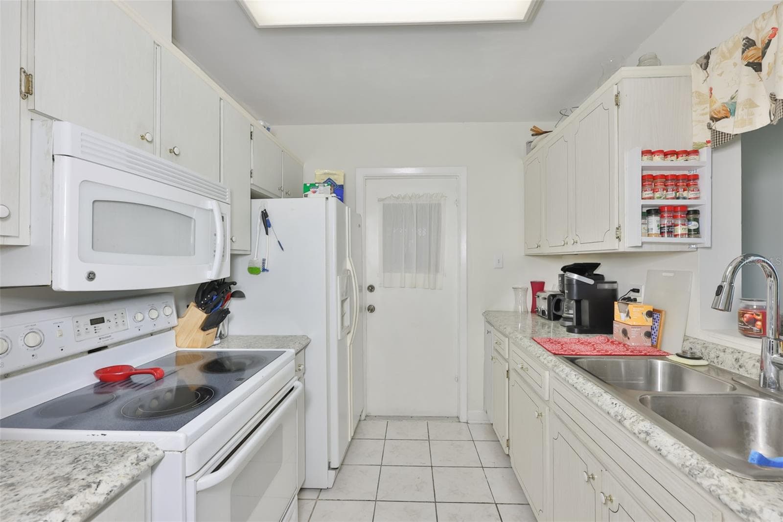 Single Family Residence at 700 RUTGERS PL, SUN CITY CENTER, photo 3 of 43