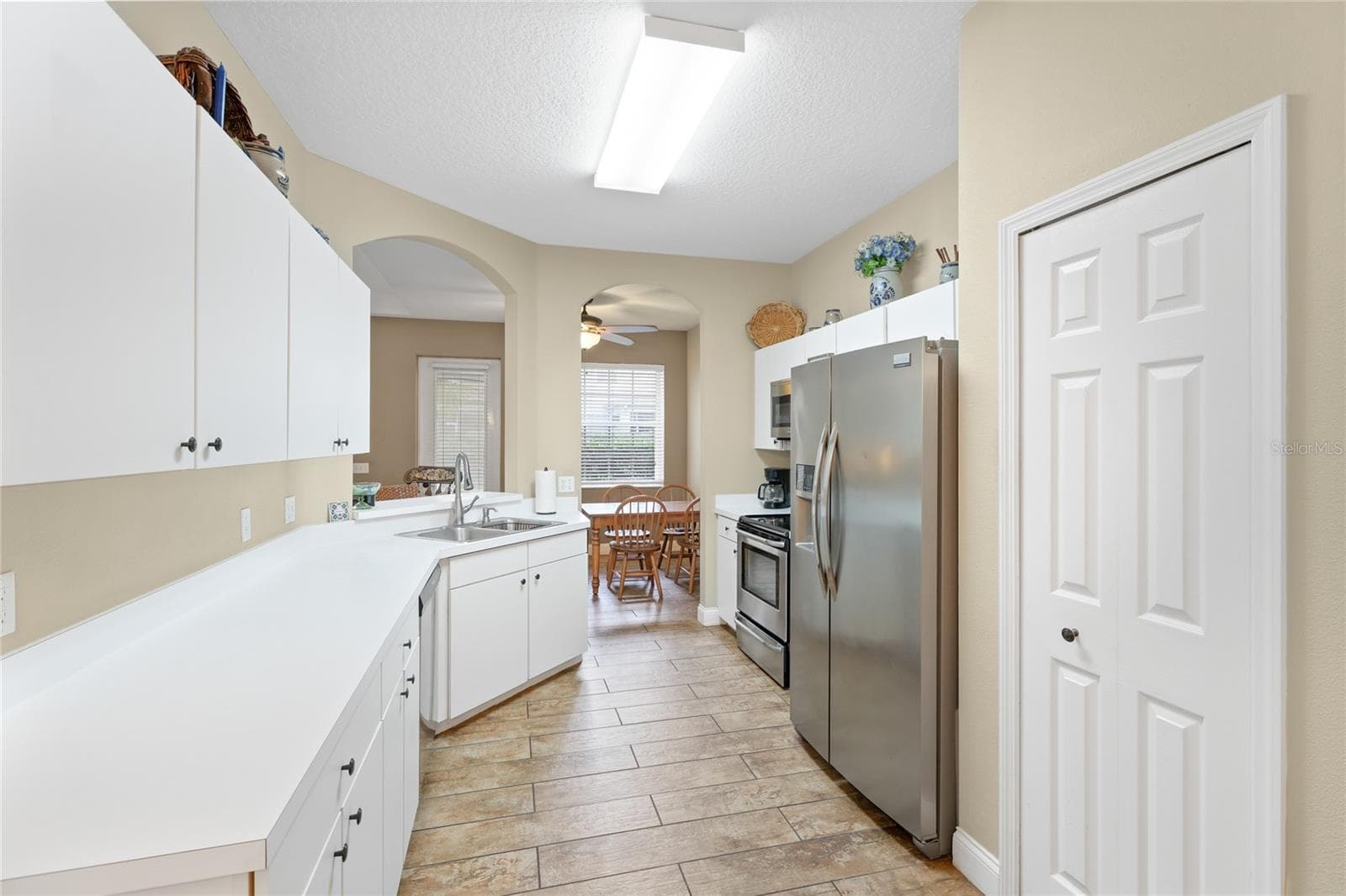 Condominium at 6216 ROSEFINCH CT #102, LAKEWOOD RANCH, photo 13 of 45