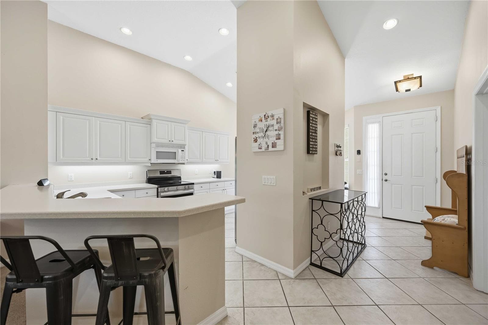 Inviting Entry - 5629 KEY LARGO CT #B06, BRADENTON