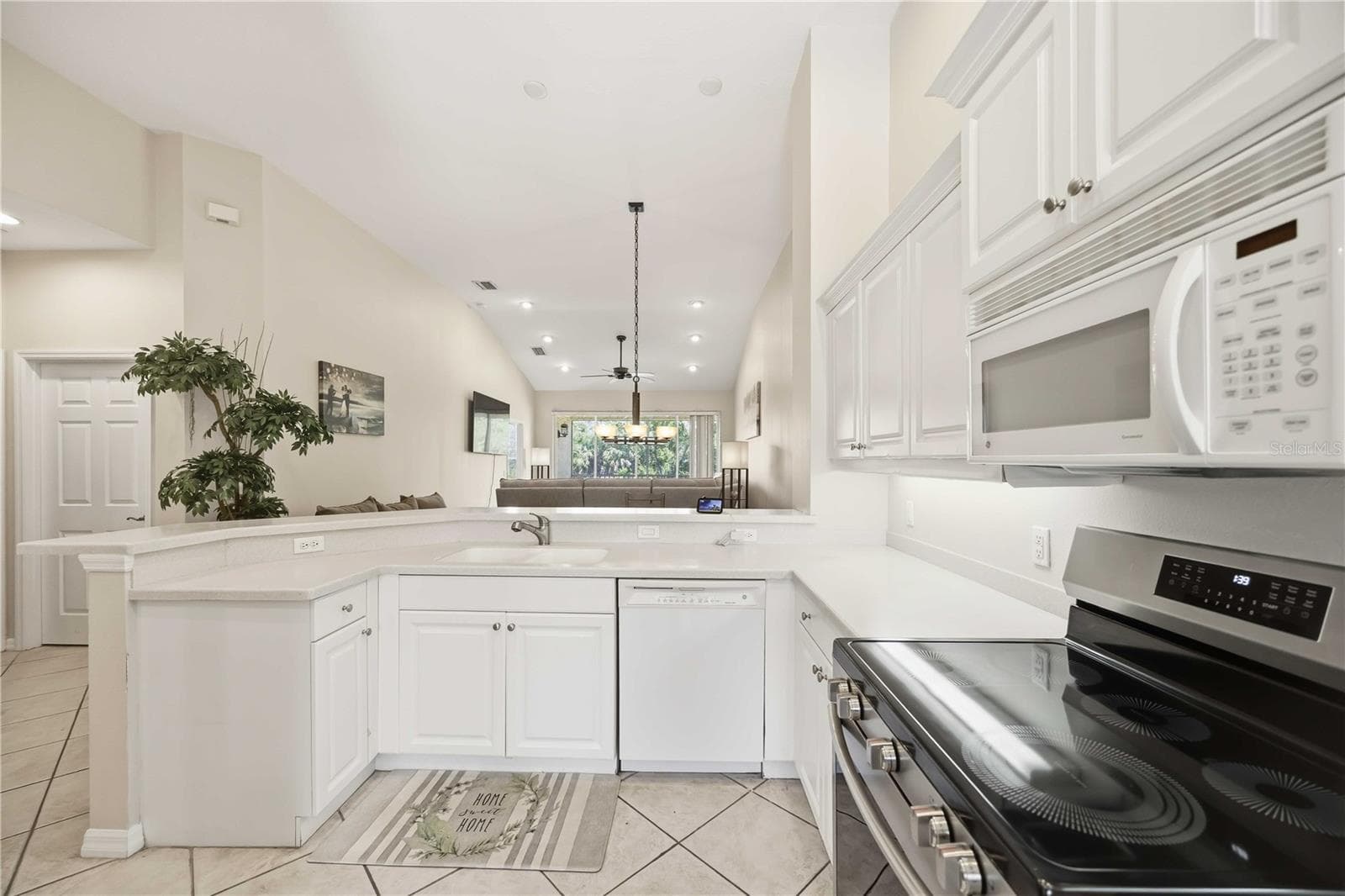 Interact w/Guests - 5629 KEY LARGO CT #B06, BRADENTON