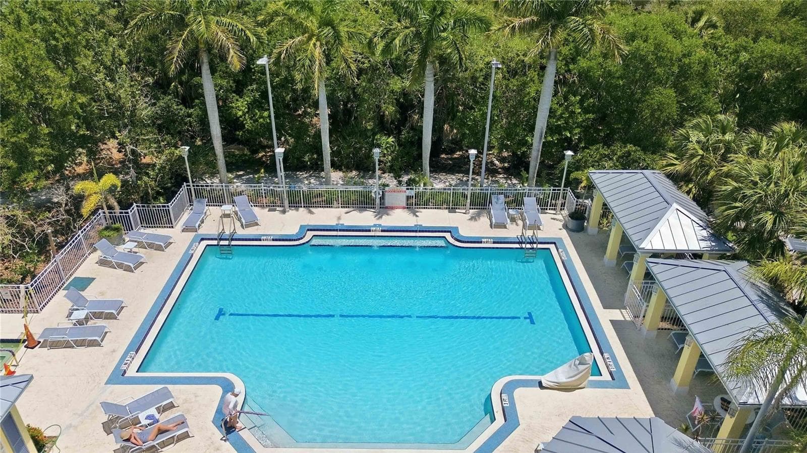 Community Heated Pool & Spa - 5629 KEY LARGO CT #B06, BRADENTON