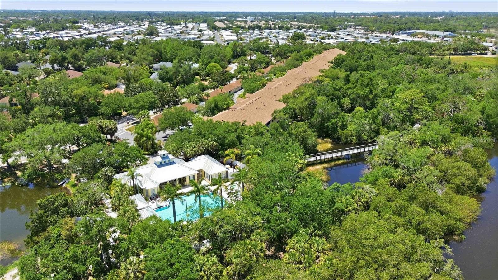 Condominium at 5629 KEY LARGO CT #B06, BRADENTON, photo 48 of 54