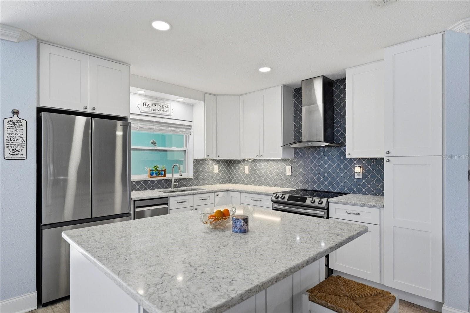 Single Family Residence at 712 S GLENWOOD AVE, CLEARWATER, photo 7 of 45