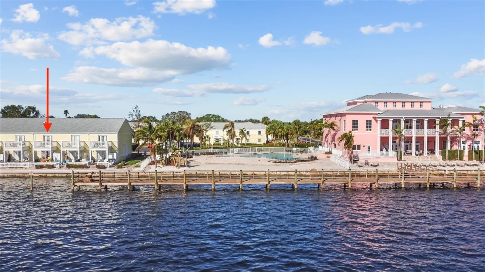 Steps to the Pool and Clubhouse - 5026 COQUINA KEY DR SE #5026, ST PETERSBURG