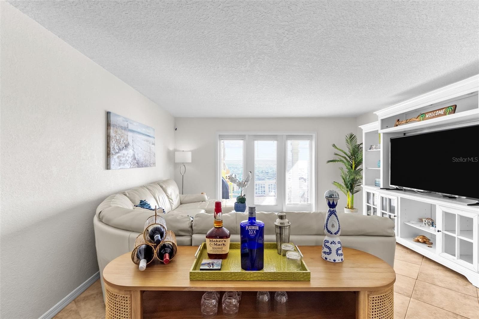 Dining / Living Room - 5026 COQUINA KEY DR SE #5026, ST PETERSBURG