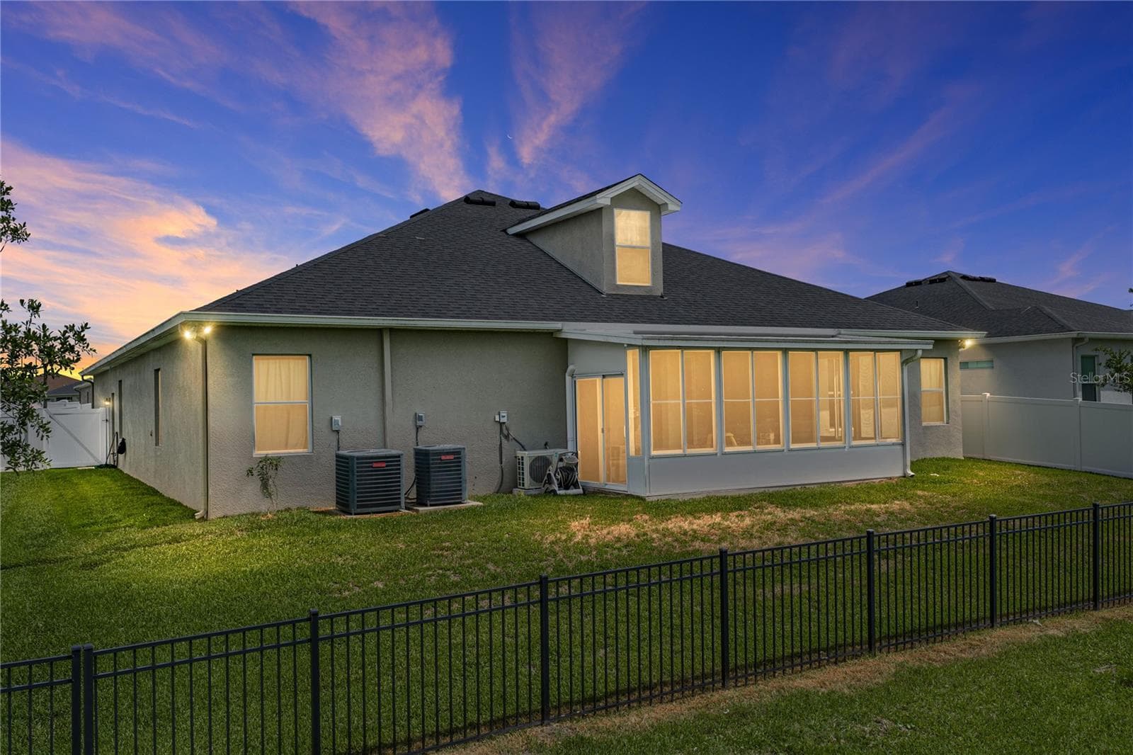 Single Family Residence at 1444 CYPRESS VIEW LN, LAKELAND, photo 2 of 76
