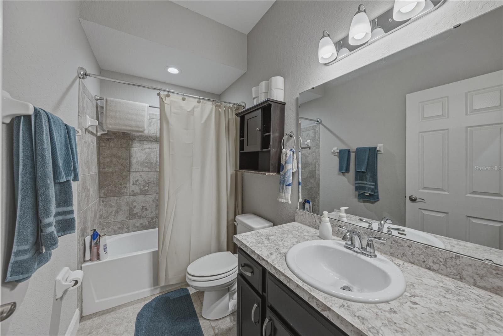 Single Family Residence at 1444 CYPRESS VIEW LN, LAKELAND, photo 38 of 76