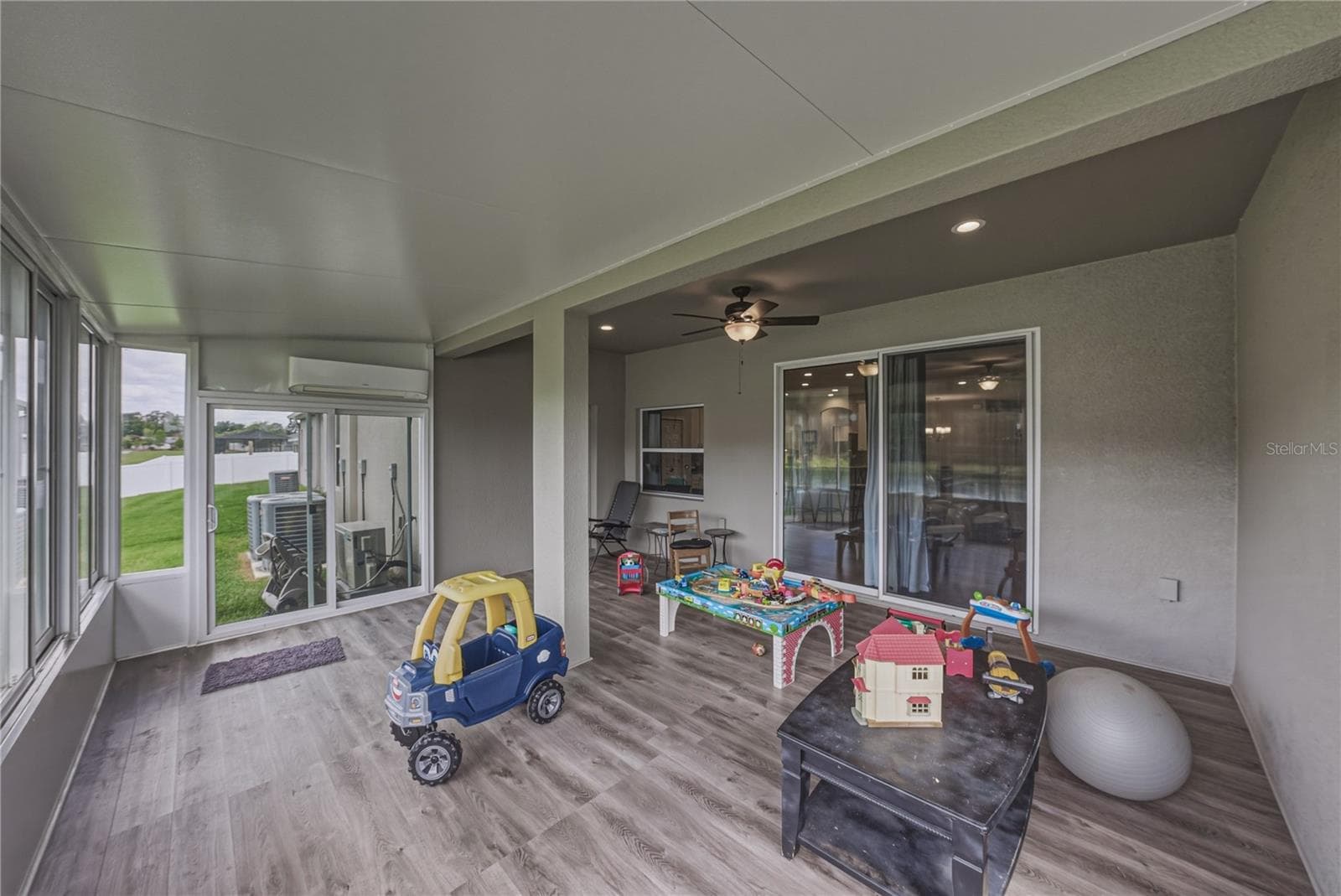 Single Family Residence at 1444 CYPRESS VIEW LN, LAKELAND, photo 25 of 76