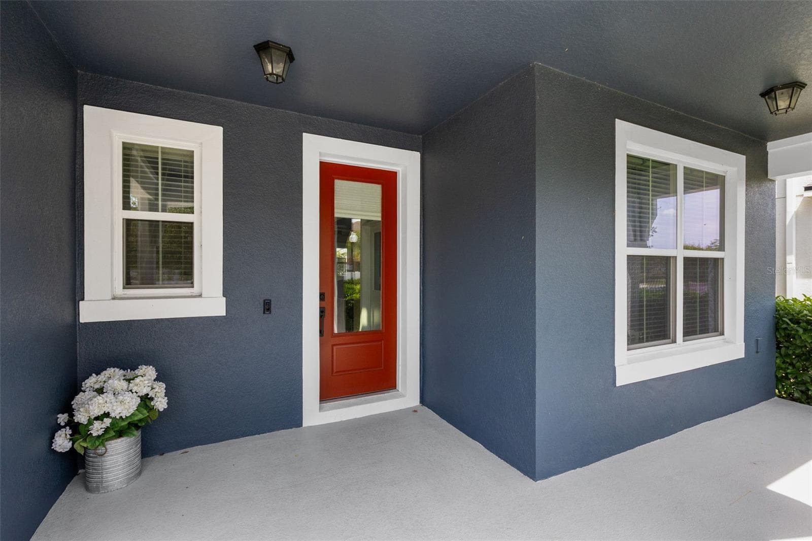 Large covered porch - 2819 STONEGATE DR, OCOEE