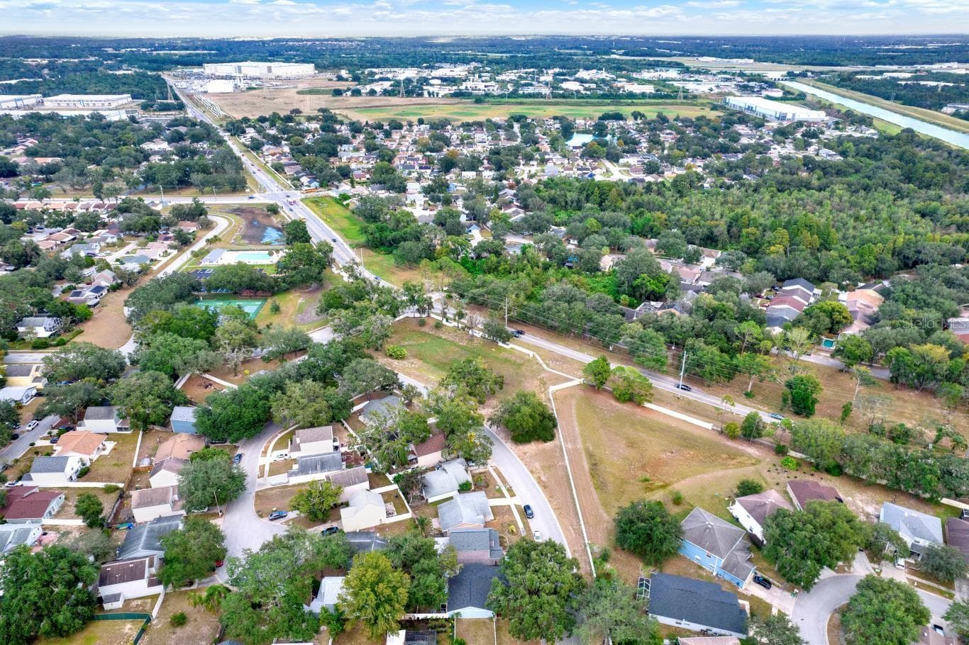 Single Family Residence at 7502 GADSDEN DR, TEMPLE TERRACE, photo 2 of 7