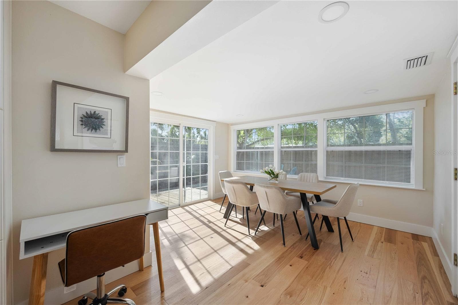 Single Family Residence at 2205 FLOYD ST, SARASOTA, photo 14 of 41