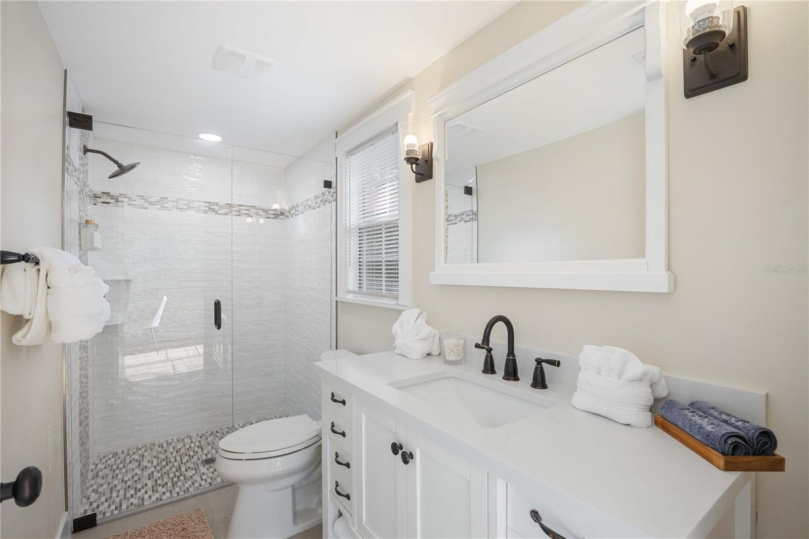 Single Family Residence at 2205 FLOYD ST, SARASOTA, photo 26 of 41