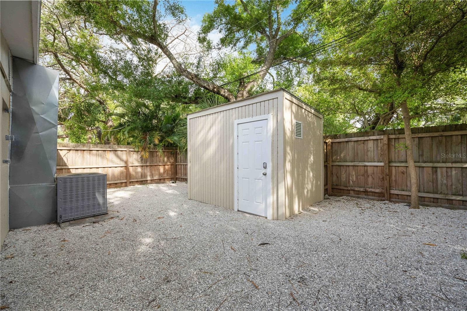 Single Family Residence at 2205 FLOYD ST, SARASOTA, photo 38 of 41