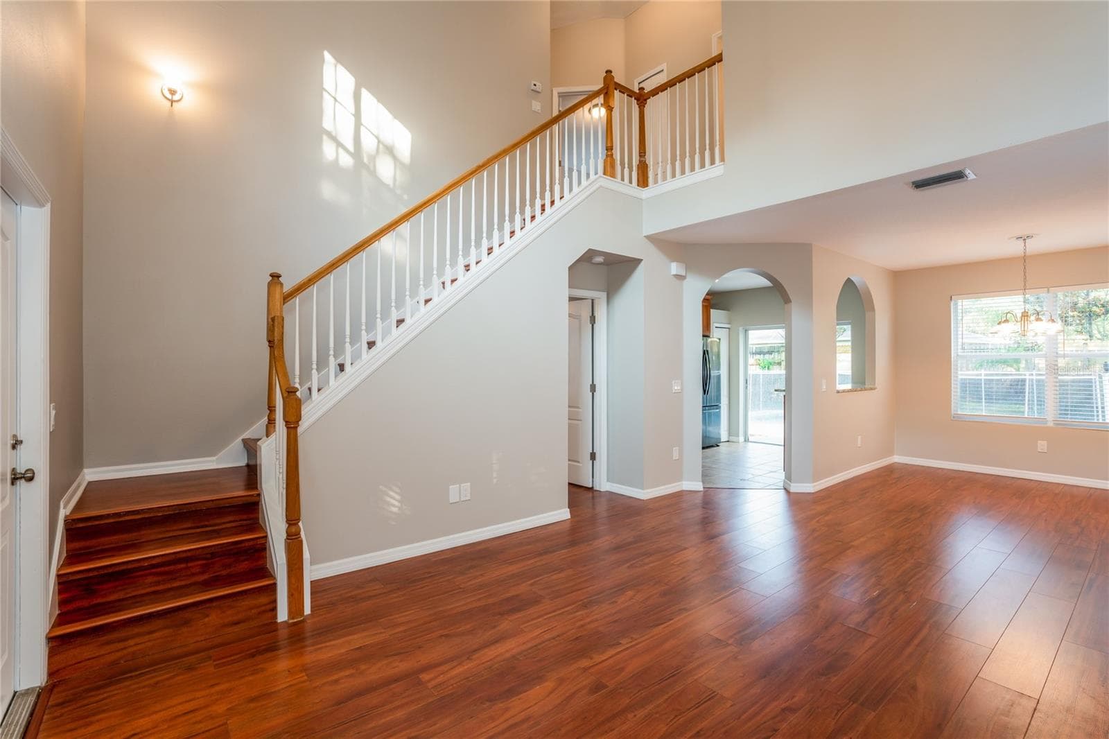 Single Family Residence at 1011 LAKE SHORE RANCH DR, SEFFNER, photo 3 of 15