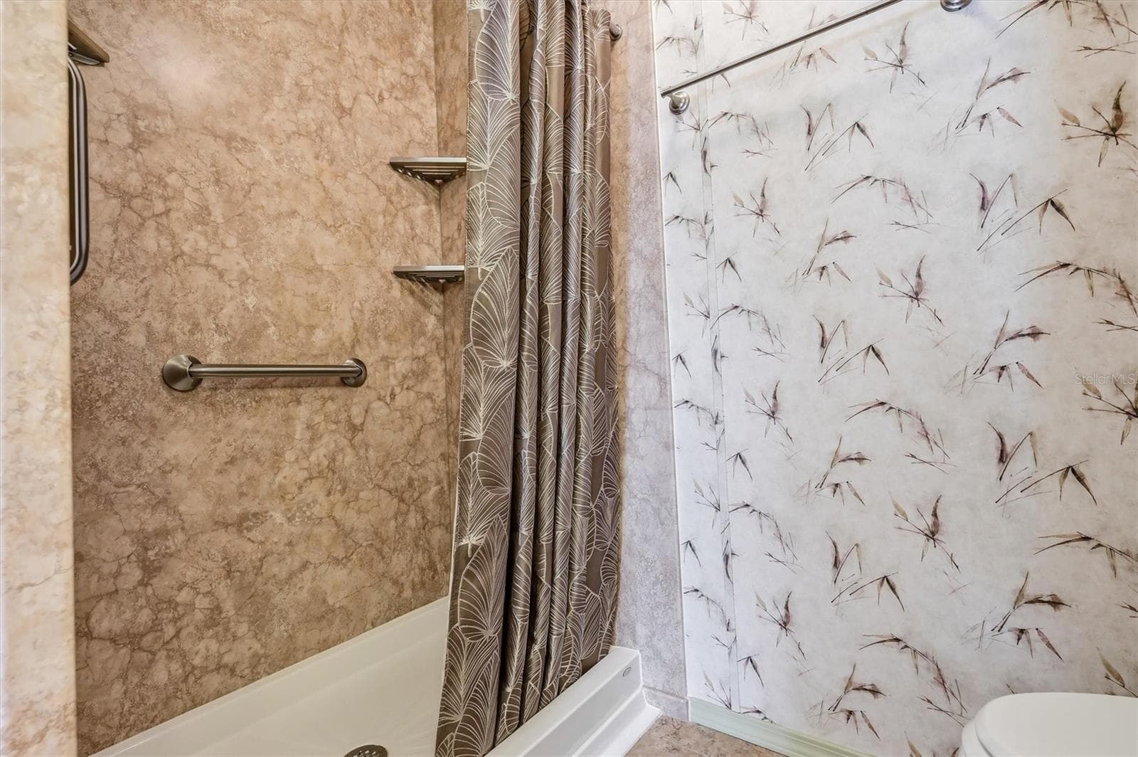 Main bath shower - 10027 EQUITY AVE, DADE CITY