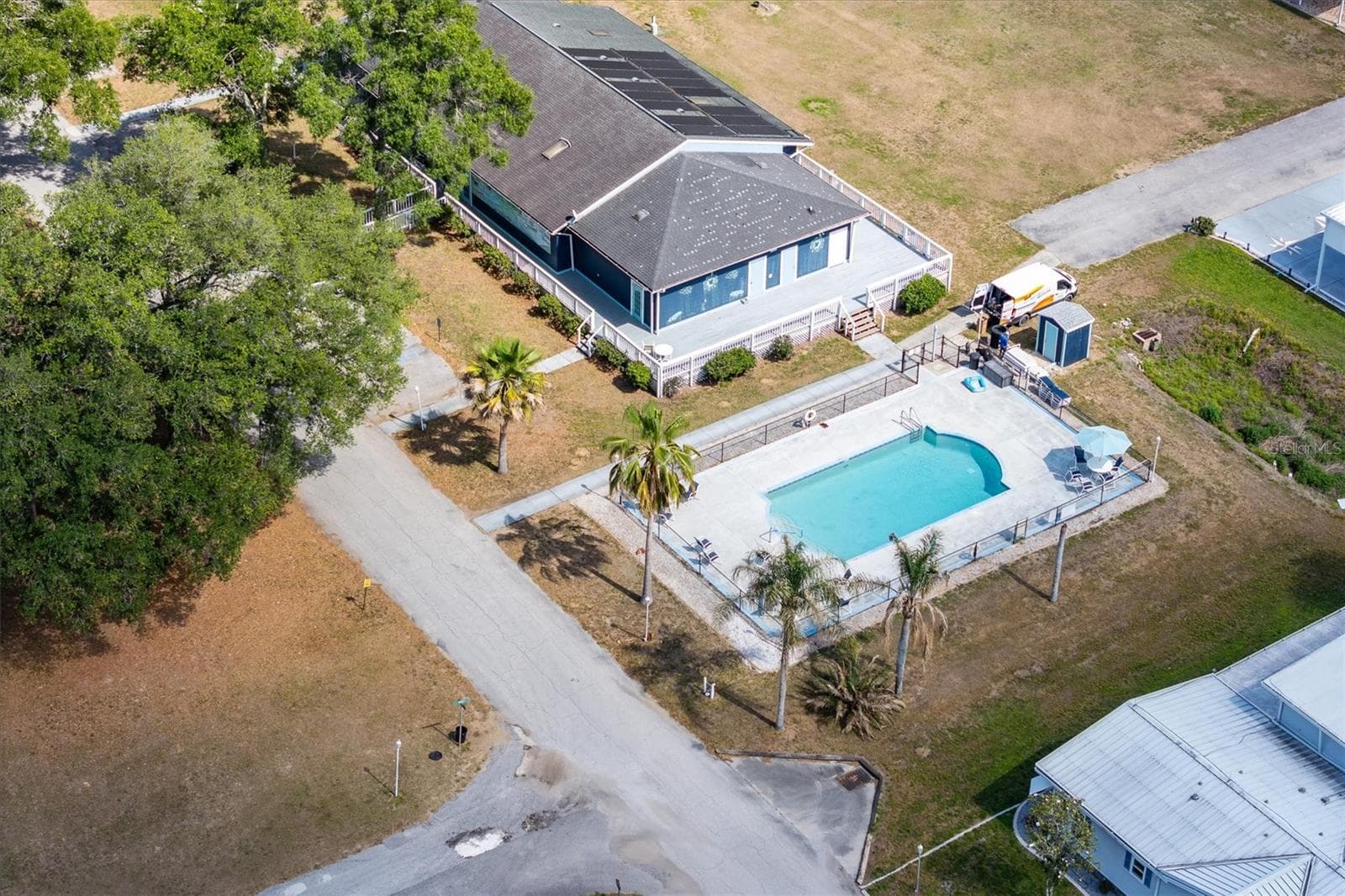 Pool and clubhouse - 10027 EQUITY AVE, DADE CITY