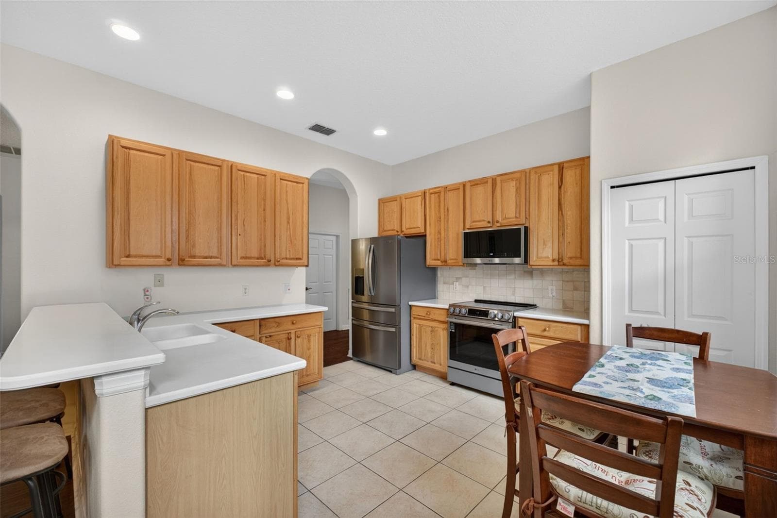 Single Family Residence at 111 FLAME VINE WAY, GROVELAND, photo 11 of 30
