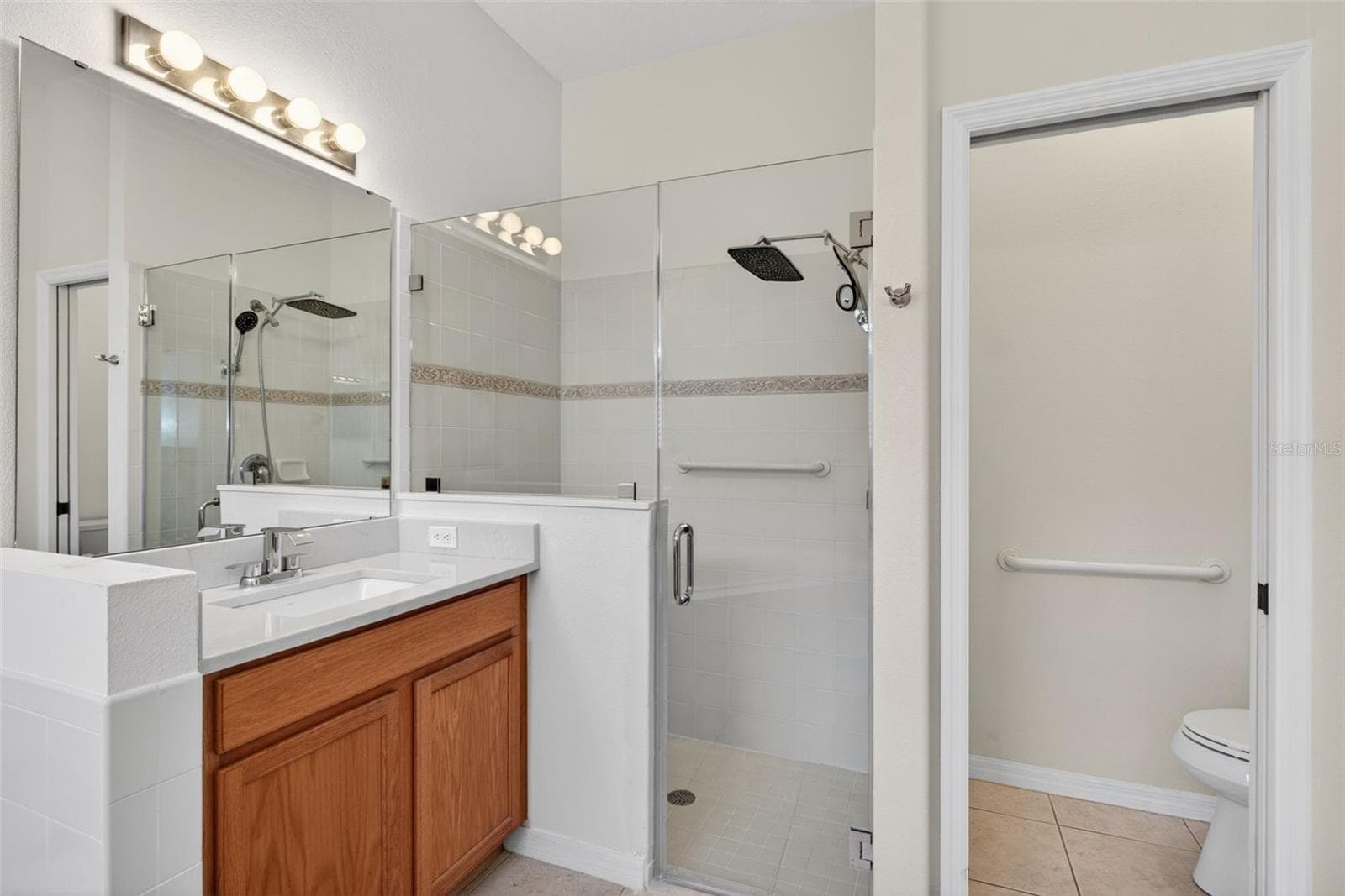 Single Family Residence at 111 FLAME VINE WAY, GROVELAND, photo 16 of 30