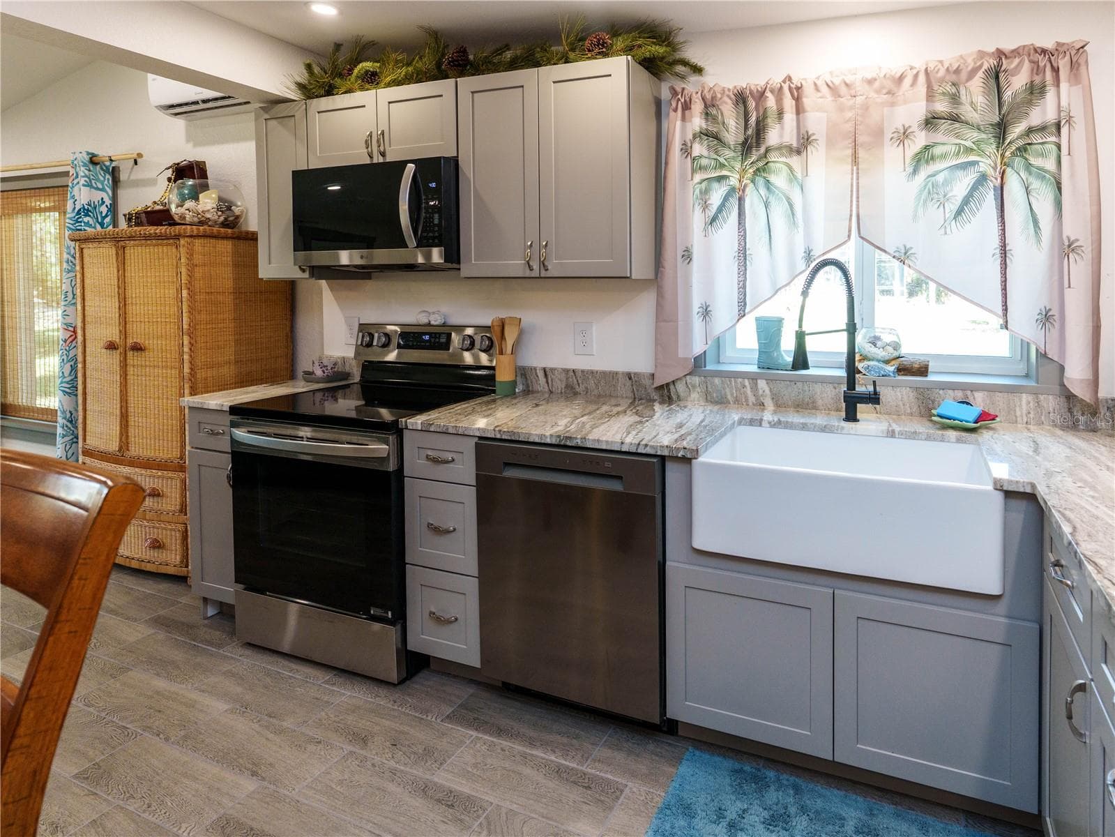 Single Family Residence at 4910 LIMESTONE DR, PORT RICHEY, photo 8 of 17