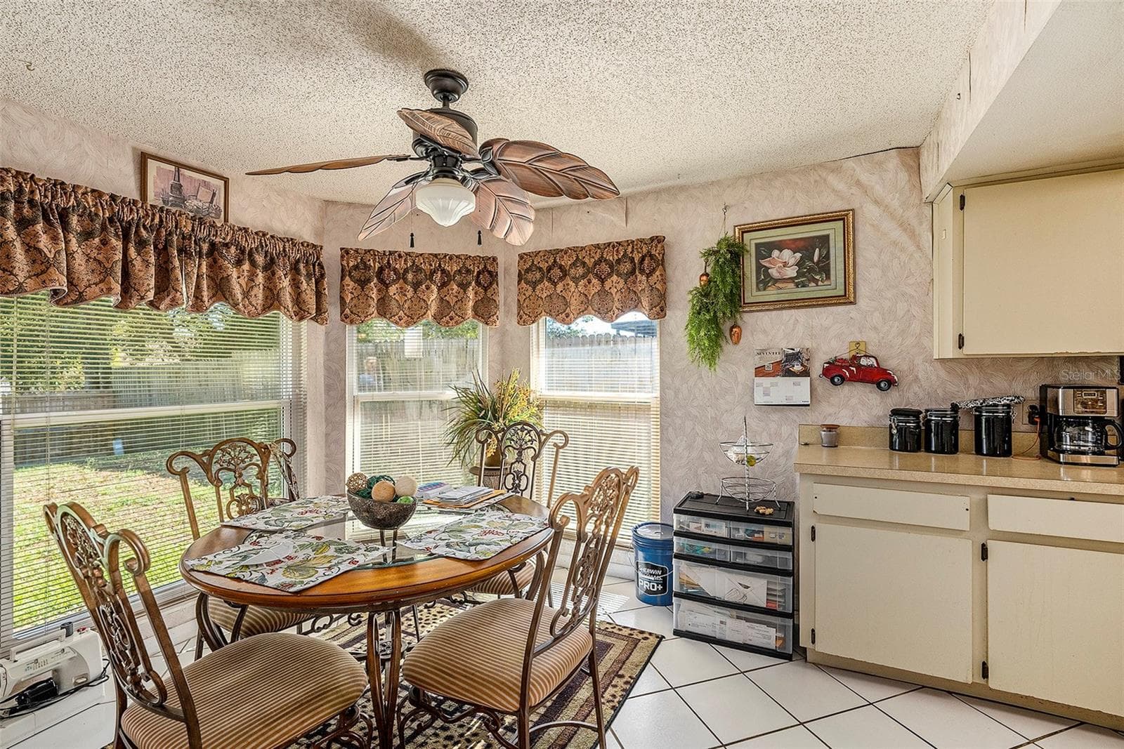 Single Family Residence at 1606 DUSTY ROSE LN, BRANDON, photo 11 of 29
