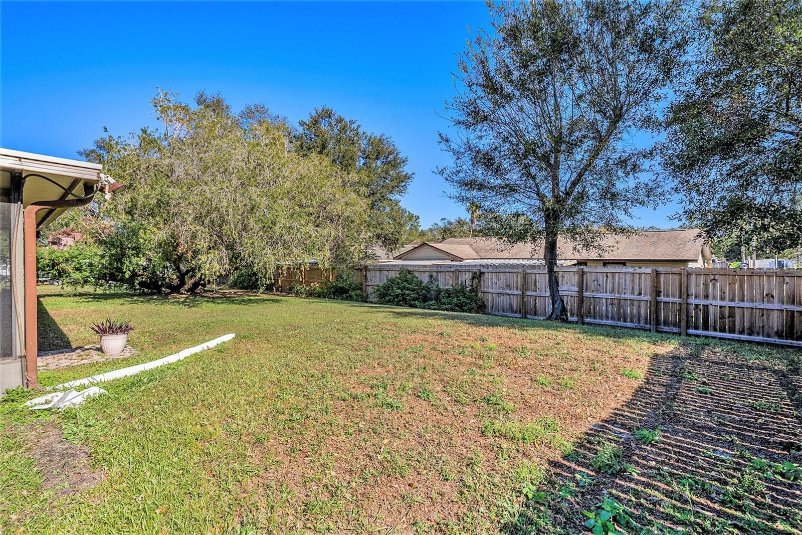 Single Family Residence at 1606 DUSTY ROSE LN, BRANDON, photo 22 of 29