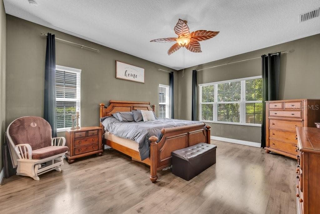 Single Family Residence at 15409 STARLING CROSSING DR, LITHIA, photo 17 of 39