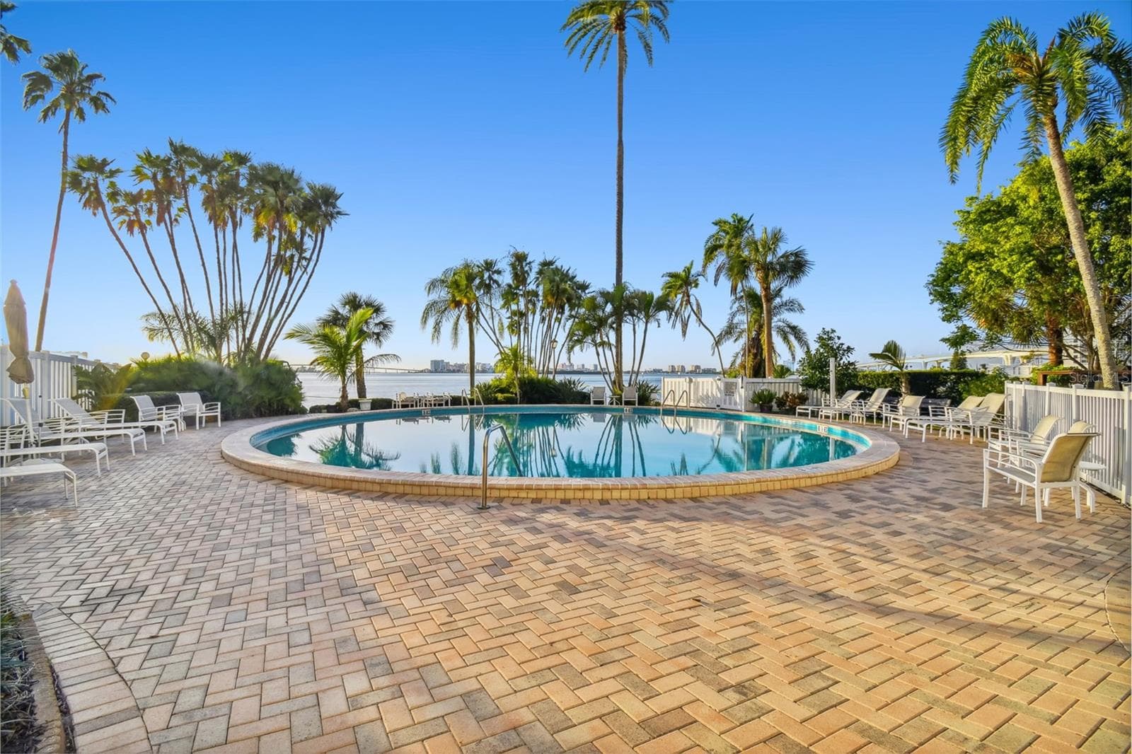 Pool - 80 ROGERS ST #6C, CLEARWATER