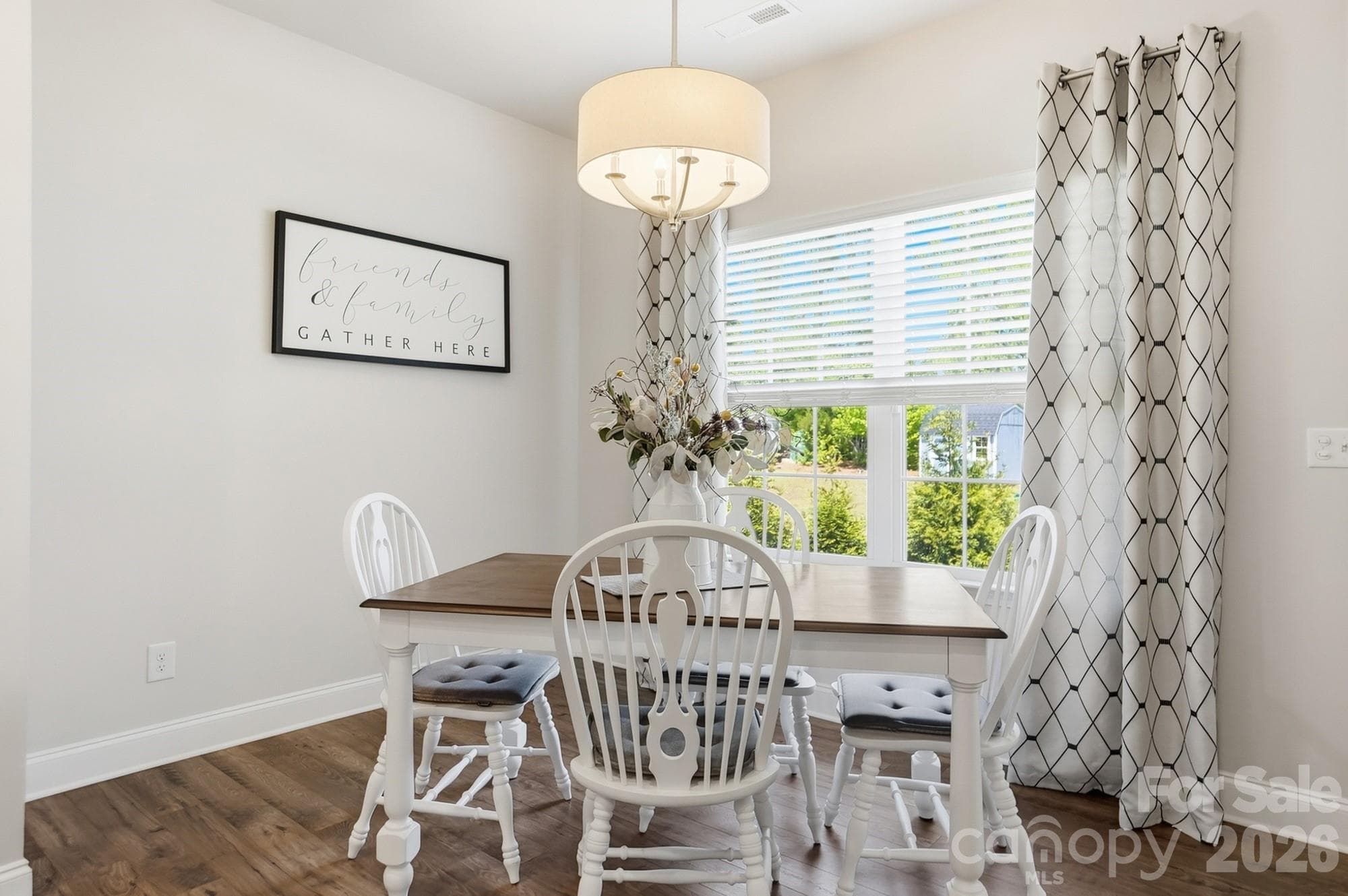 Breakfast Area - 11765 Glenwood Drive, Locust